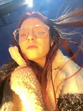 Snapshot of Times__Square chatting on 02-22-25, 04:07 Times Square online show from 02-22-25, 04:07