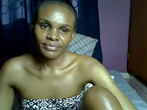 Queen petite  online show from 10-01-25, 05:13