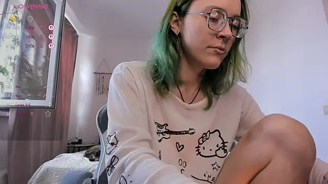 Snapshot of alisahug chatting on 07-15-26, 05:45 alisahug online show from 07-15-26, 05:45