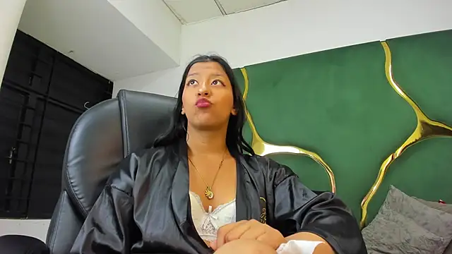 VaneLin18 online show from 01-10-26, 09:05