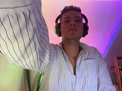 Malandralle online show from 11-27-25, 02:35