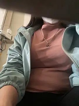 Tuongvy05 online show from 12-25-24, 07:46