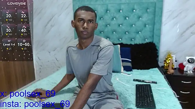 Snapshot of Poolsex_69 chatting on 01-05-25, 01:36 Poolsex 69 online show from 01-05-25, 01:36
