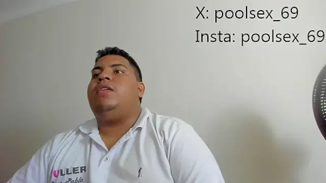 Snapshot of Poolsex_69 chatting on 09-30-25, 06:02 Poolsex 69 online show from 09-30-25, 06:02