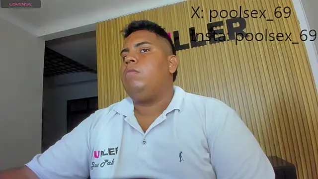 Snapshot of Poolsex_69 chatting on 10-21-25, 07:47 Poolsex 69 online show from 10-21-25, 07:47