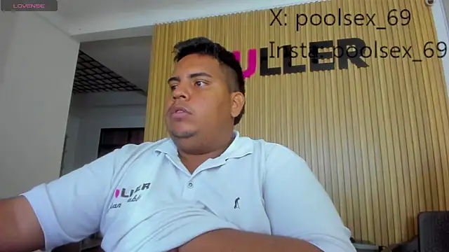 Snapshot of Poolsex_69 chatting on 10-27-25, 08:24 Poolsex 69 online show from 10-27-25, 08:24