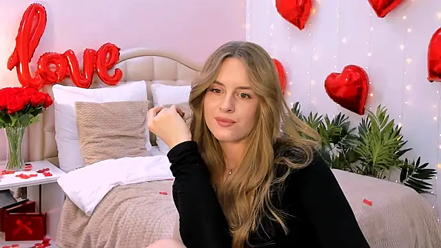 RozzitaBedberry online show from 02-16-25, 07:05