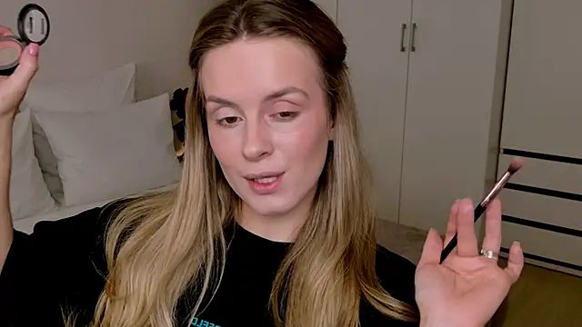 RozzitaBedberry online show from 02-02-26, 05:00