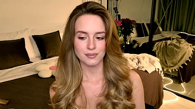 RozzitaBedberry online show from 04-25-26, 02:03