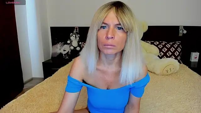 Snapshot of Hanna_Becrett17 chatting on 06-14-26, 05:20 Hanna Becrett17 online show from 06-14-26, 05:20