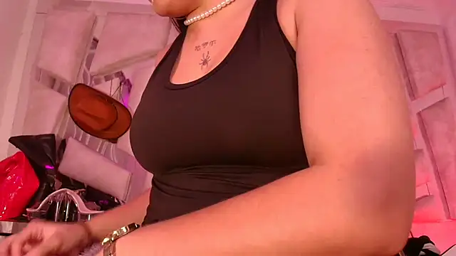 Susana hank2 online show from 03-08-26, 08:23