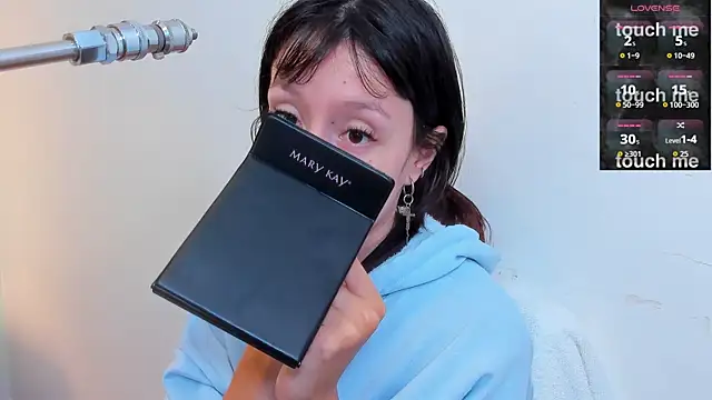 lizzy davis 1 online show from 10-27-25, 03:54