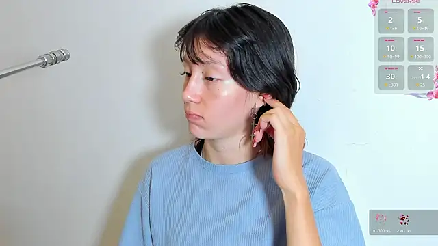 lizzy davis 1 online show from 03-16-26, 04:07