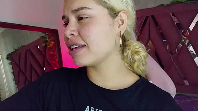 Haelycute online show from 02-15-26, 12:25