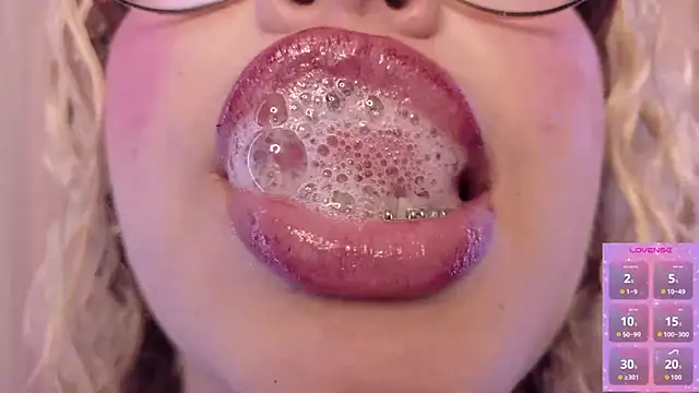 Haelycute online show from 05-31-26, 11:28