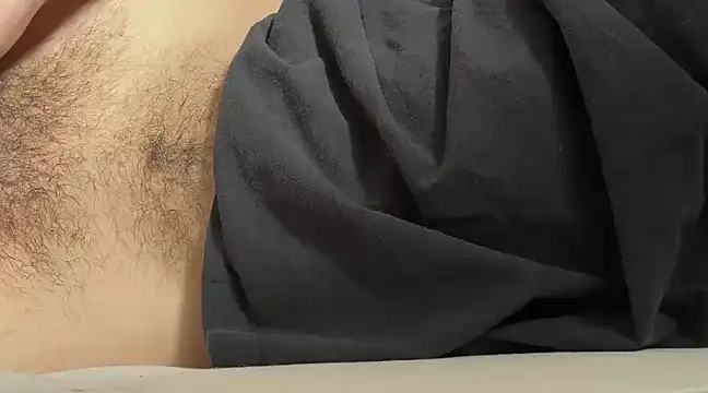 Snapshot of YoungHairyBi chatting on 02-12-25, 11:18 YoungHairyBi online show from 02-12-25, 11:18