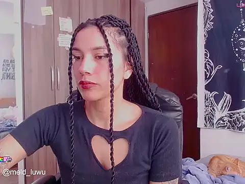 melissahowl online show from 03-25-26, 09:43