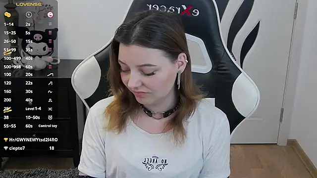 pretty little thing online show from 05-31-26, 06:31