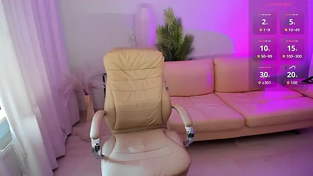 Daniela Kitty  online show from 05-18-26, 07:03