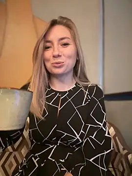 Crazy-Rosa online show from 01-18-25, 04:10