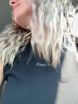 Crazy-Rosa online show from 03-16-25, 09:27