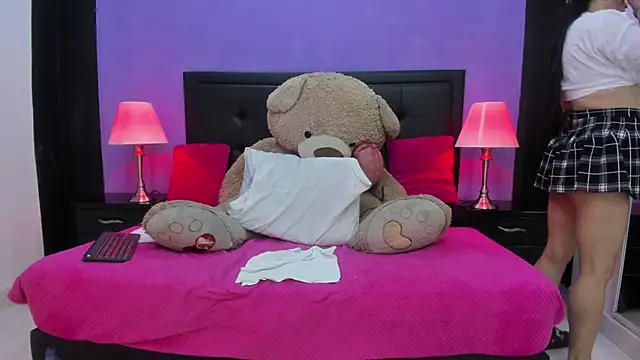 MaduraLuciana online show from 02-02-25, 02:34