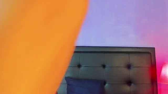 MaduraLuciana online show from 01-12-26, 11:04