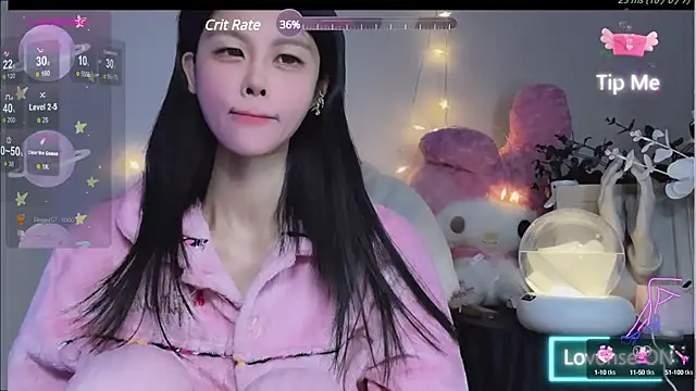 Snapshot of O0_0Q chatting on 12-16-24, 05:11 O0 0Q online show from 12-16-24, 05:11