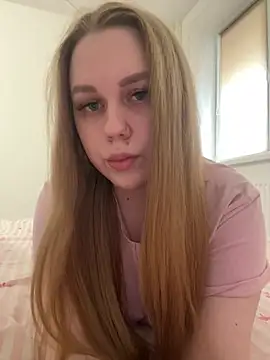 Marylallka5 online show from 05-12-26, 02:14