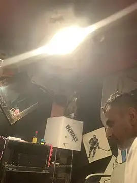 Snapshot of Gillygilly76 chatting on 03-11-26, 05:52 Gillygilly76 online show from 03-11-26, 05:52