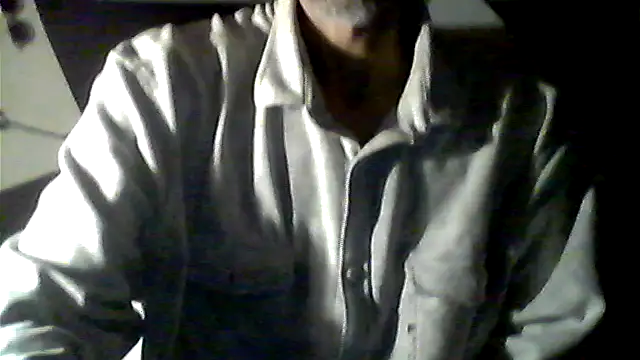 Snapshot of Gillygilly76 chatting on 03-21-26, 08:30 Gillygilly76 online show from 03-21-26, 08:30