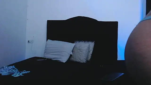 Jennifer Louisee online show from 02-13-25, 07:13