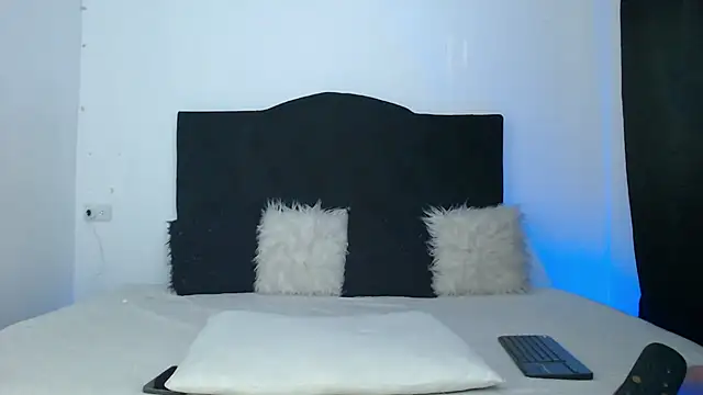 Jennifer Louisee online show from 02-19-25, 04:44