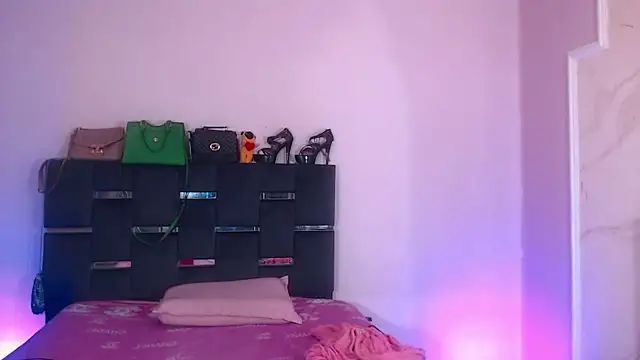 sexy-luna-star-ts online show from 10-31-25, 06:58