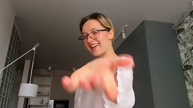 Lilith lutherlow online show from 04-09-26, 01:38