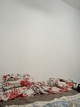 Dulce000000 online show from 05-17-26, 01:25