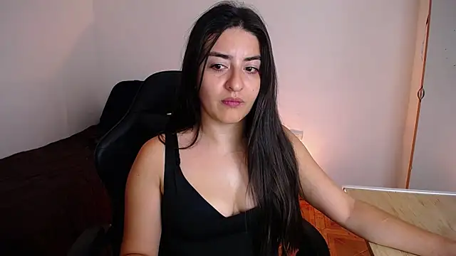 Snapshot of moritalatina chatting on 04-25-26, 09:45 moritalatina online show from 04-25-26, 09:45