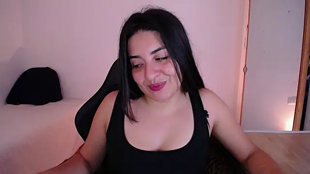 Snapshot of moritalatina chatting on 05-27-26, 01:57 moritalatina online show from 05-27-26, 01:57