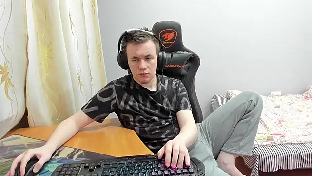 iliaskrislove online show from 11-20-25, 01:11