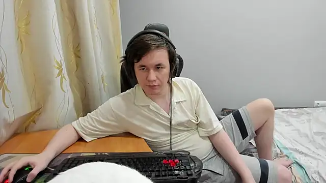 Snapshot of iliaskrislove chatting on 04-20-26, 06:20 iliaskrislove online show from 04-20-26, 06:20