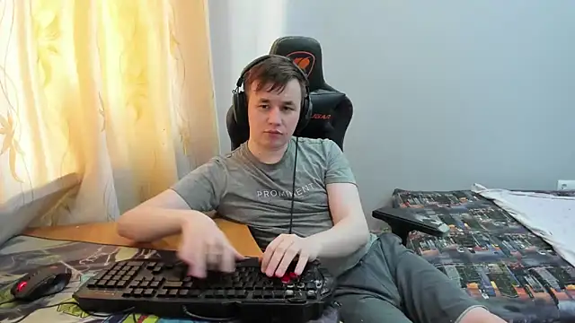 Snapshot of iliaskrislove chatting on 05-15-26, 10:50 iliaskrislove online show from 05-15-26, 10:50