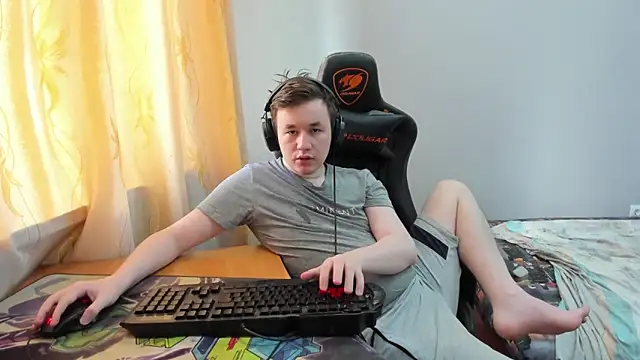 Snapshot of iliaskrislove chatting on 06-18-26, 11:03 iliaskrislove online show from 06-18-26, 11:03