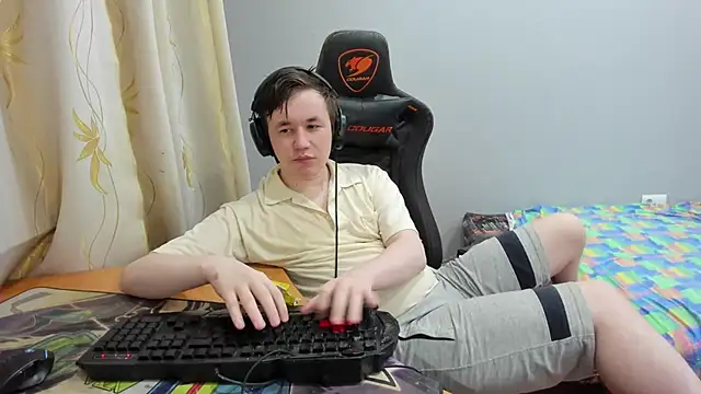 Snapshot of iliaskrislove chatting on 07-16-26, 10:49 iliaskrislove online show from 07-16-26, 10:49