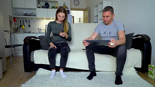 Snapshot of littlesweettifany chatting on 10-30-25, 12:50 littlesweettifany online show from 10-30-25, 12:50