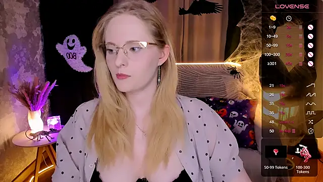 Aemilia  online show from 10-27-25, 08:40