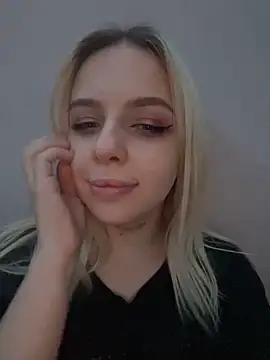 Alice Halle online show from 12-14-24, 12:55