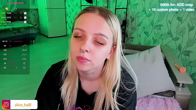 Alice Halle online show from 01-03-25, 05:42