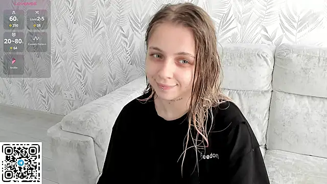Snapshot of Alice_Halle chatting on 06-11-26, 11:08 Alice Halle online show from 06-11-26, 11:08