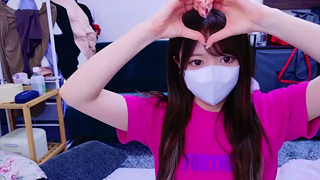 Snapshot of yuki-chi chatting on 02-14-25, 04:41 yuki-chi online show from 02-14-25, 04:41