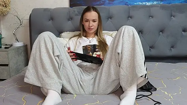 Strip-Lady online show from 12-01-25, 11:15